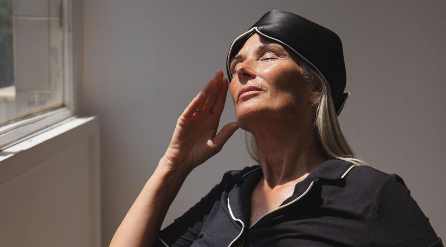 How sleep deprivation affects skin health and beauty