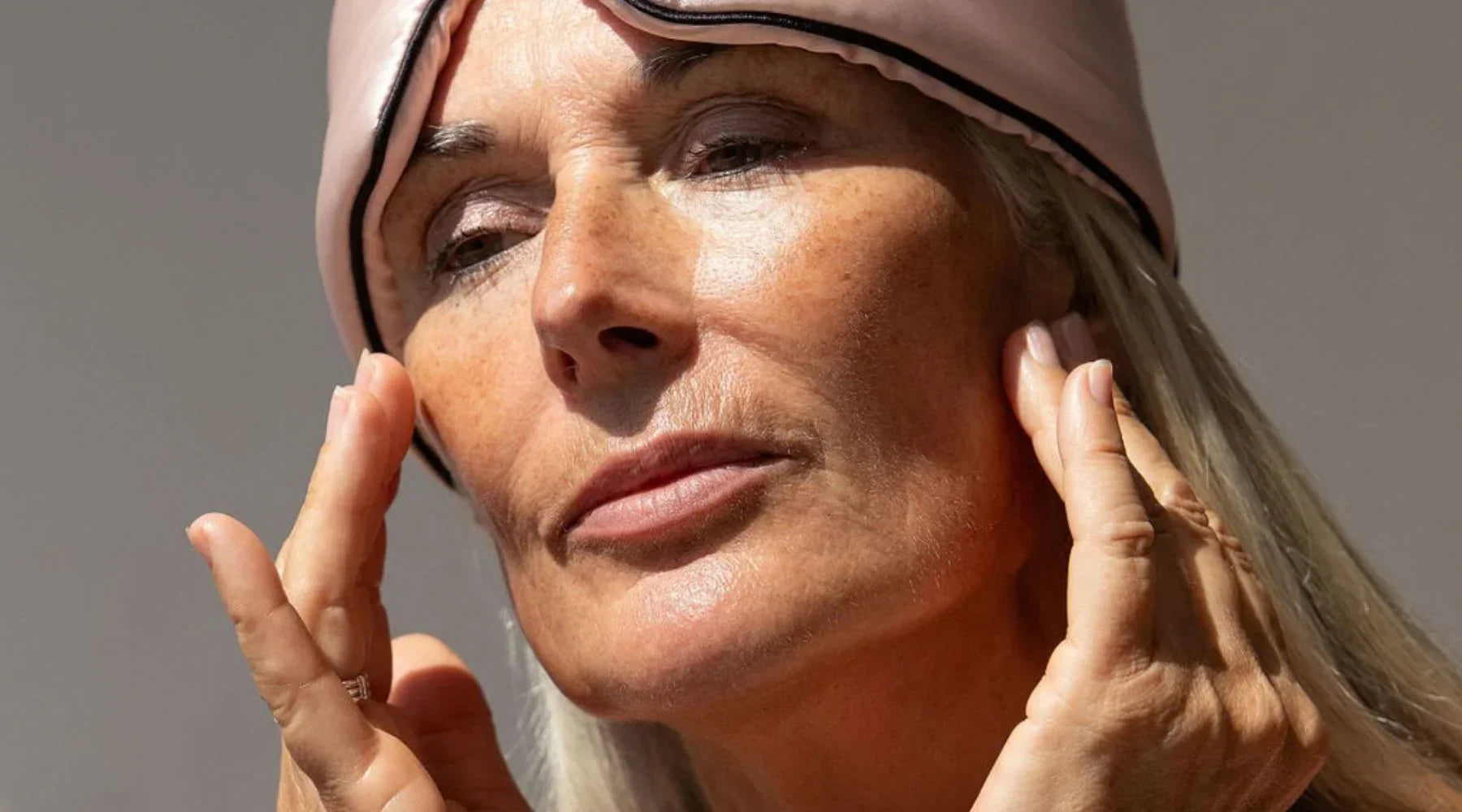 What actually makes your skin look tired after too little sleep