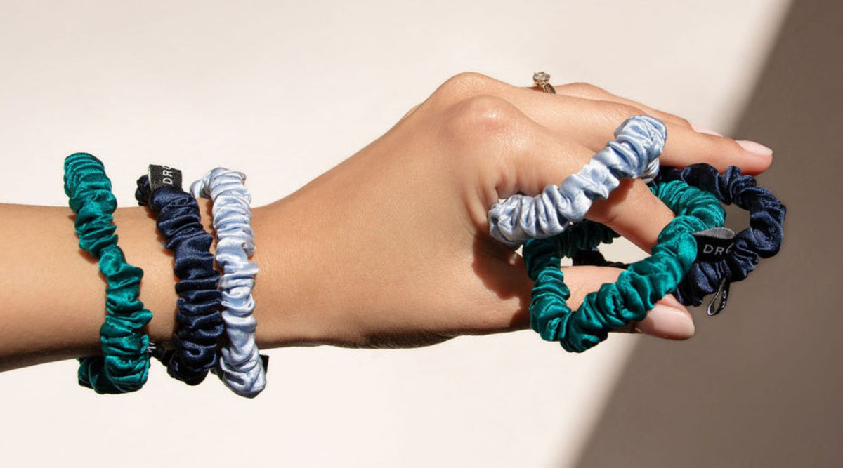 Silk vs elastic: what hair ties do to hair during sleep