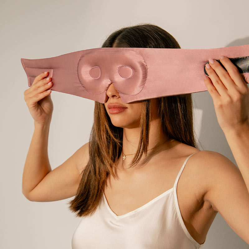 Drowsy-Sleep-Co-Damask-Rose-Eye-Lash-Protecting-Silk-Sleep-Mask-05.jpg__PID:f74c06ab-419a-4ef3-9ff6-8cb18939140a