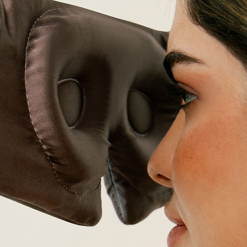Drowsy-Sleep-Co-Moonlight-Shadow-Eye-Lash-Protecting-Silk-Sleep-Mask-15.jpg__PID:480e3df4-0a84-42f8-82a3-e59ff957a4ef