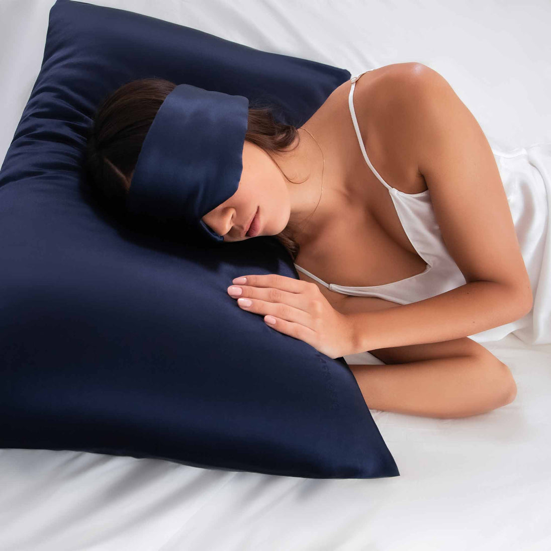 Midnight Blue Silk Pillowcase for Luxurious Deep Sleep – Drowsy